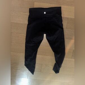 Lululemon Size 6 Wunder Under Leggings